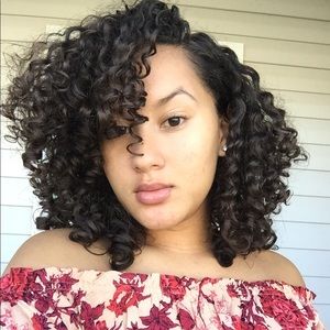 Meet your Posher, Alexandra